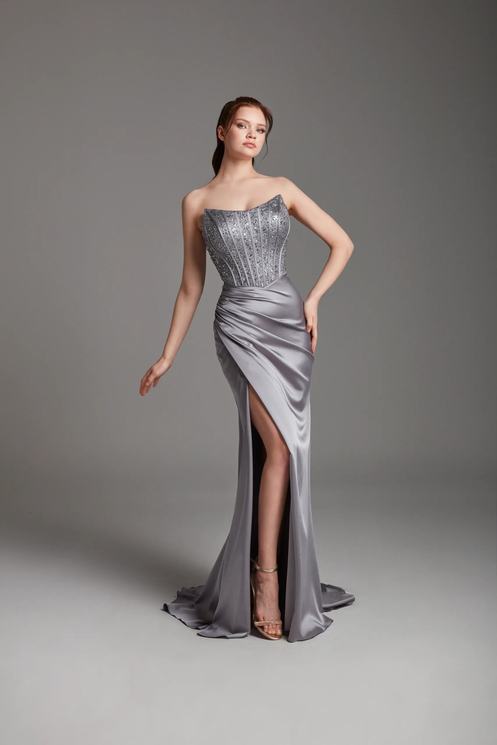 AZRA KOTAN ÜSTÜ PULLU SATEN ABİYE ELBİSE (Kopya)