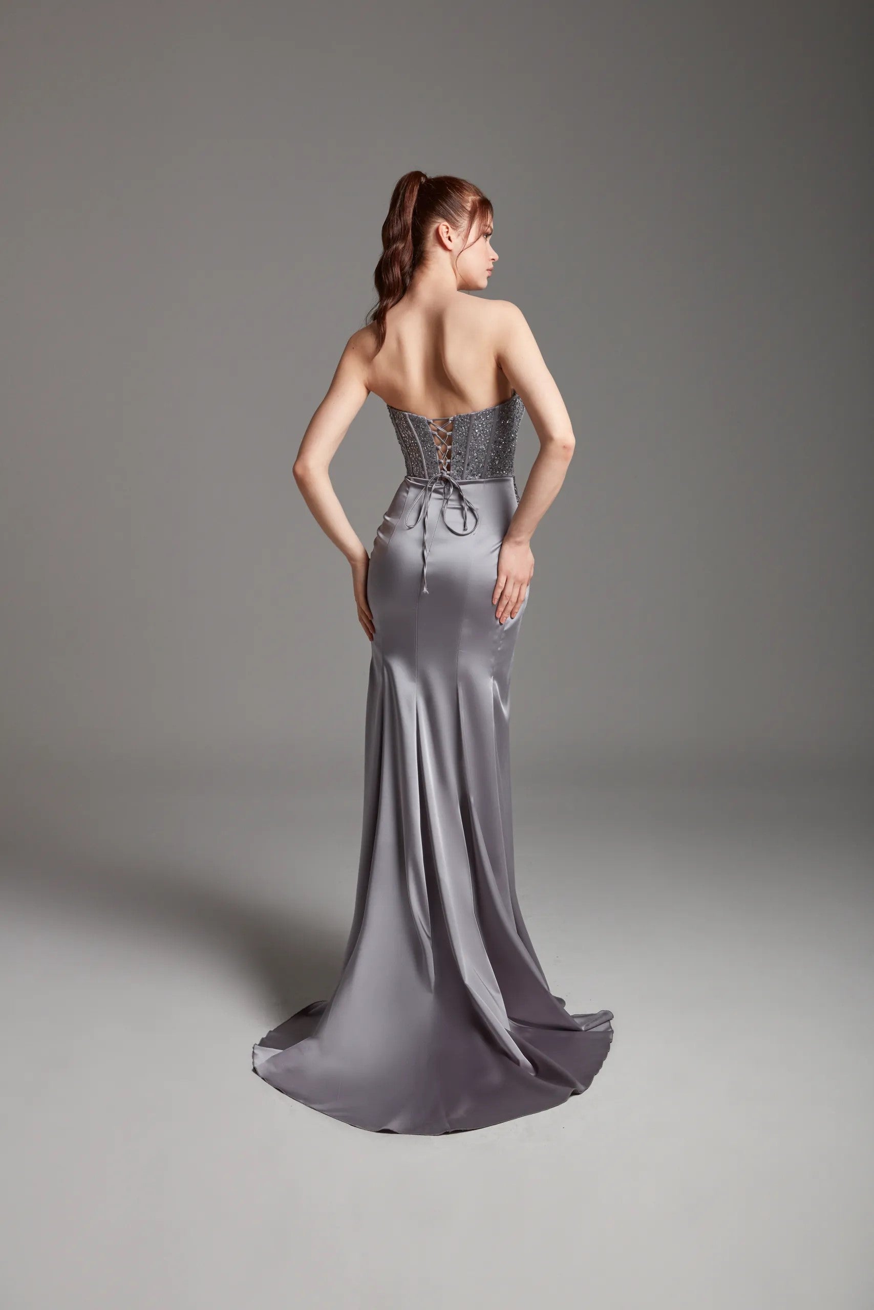 AZRA KOTAN ÜSTÜ PULLU SATEN ABİYE ELBİSE (Kopya)