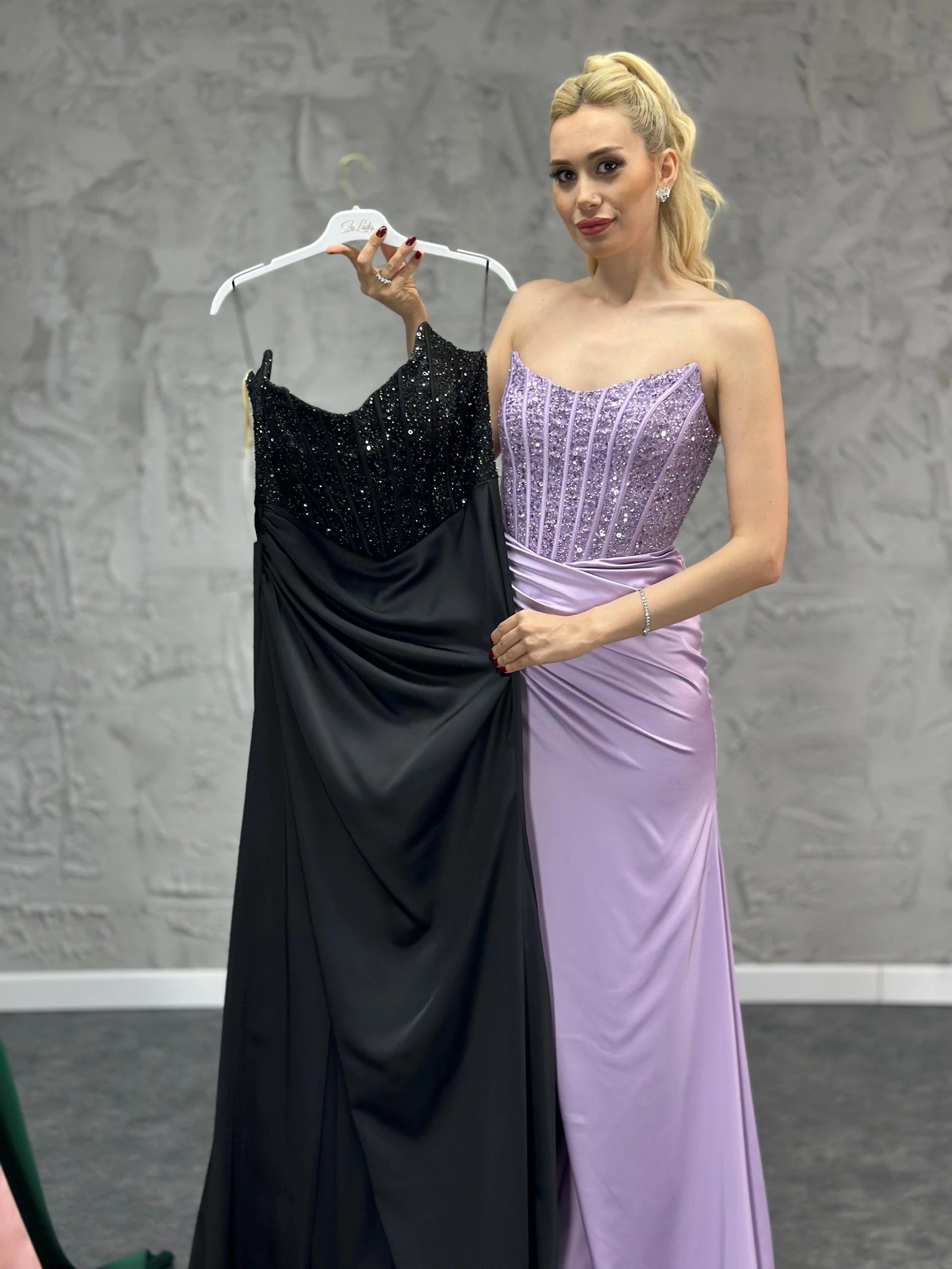 AZRA KOTAN ÜSTÜ PULLU SATEN ABİYE ELBİSE