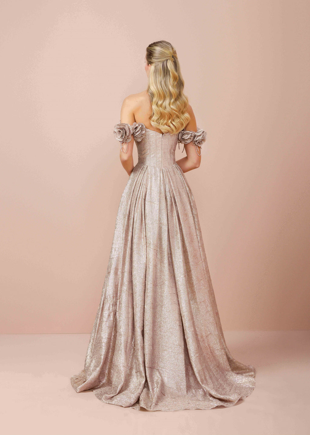 AZRA KOTAN PARLAK KUMAŞ KABARIK DÖKÜMLÜ NİŞANLIK