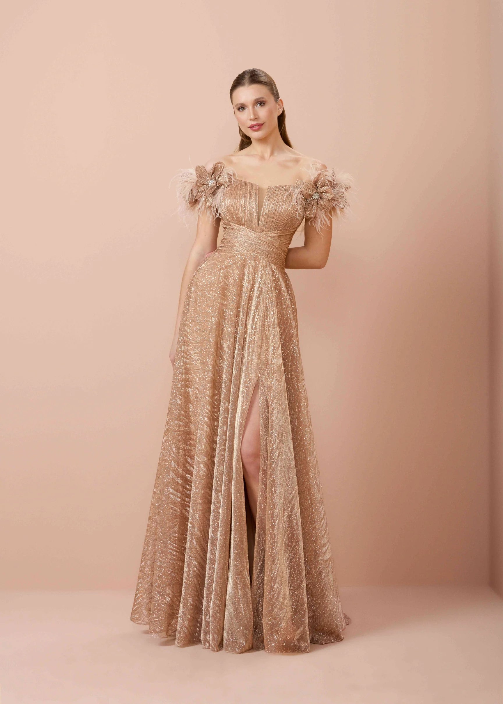 AZRA KOTAN SİMLİ KUMAŞ KOL DETAYLI ABİYE ELBİSE