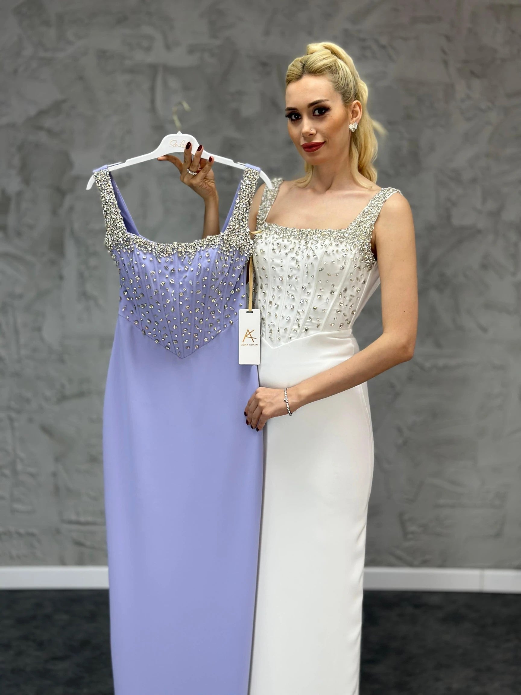 AZRA KOTAN ÜSTÜ TAŞLI KARE YAKA MİDİ BOY ABİYE ELBİSE