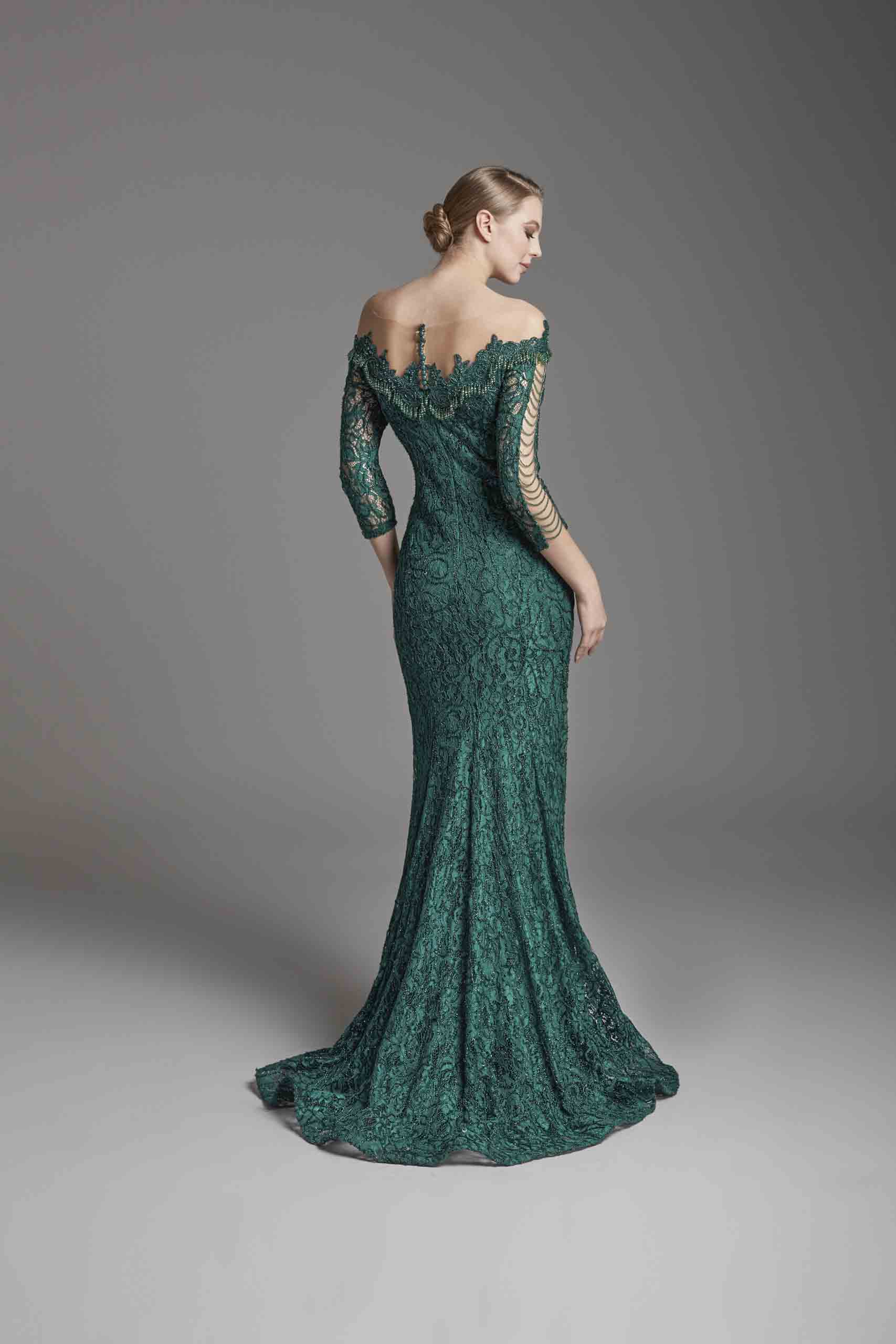 Azra Kotan Büyük Beden Dantel Kumaş Boncuk Detaylı Balık Abiye Elbise