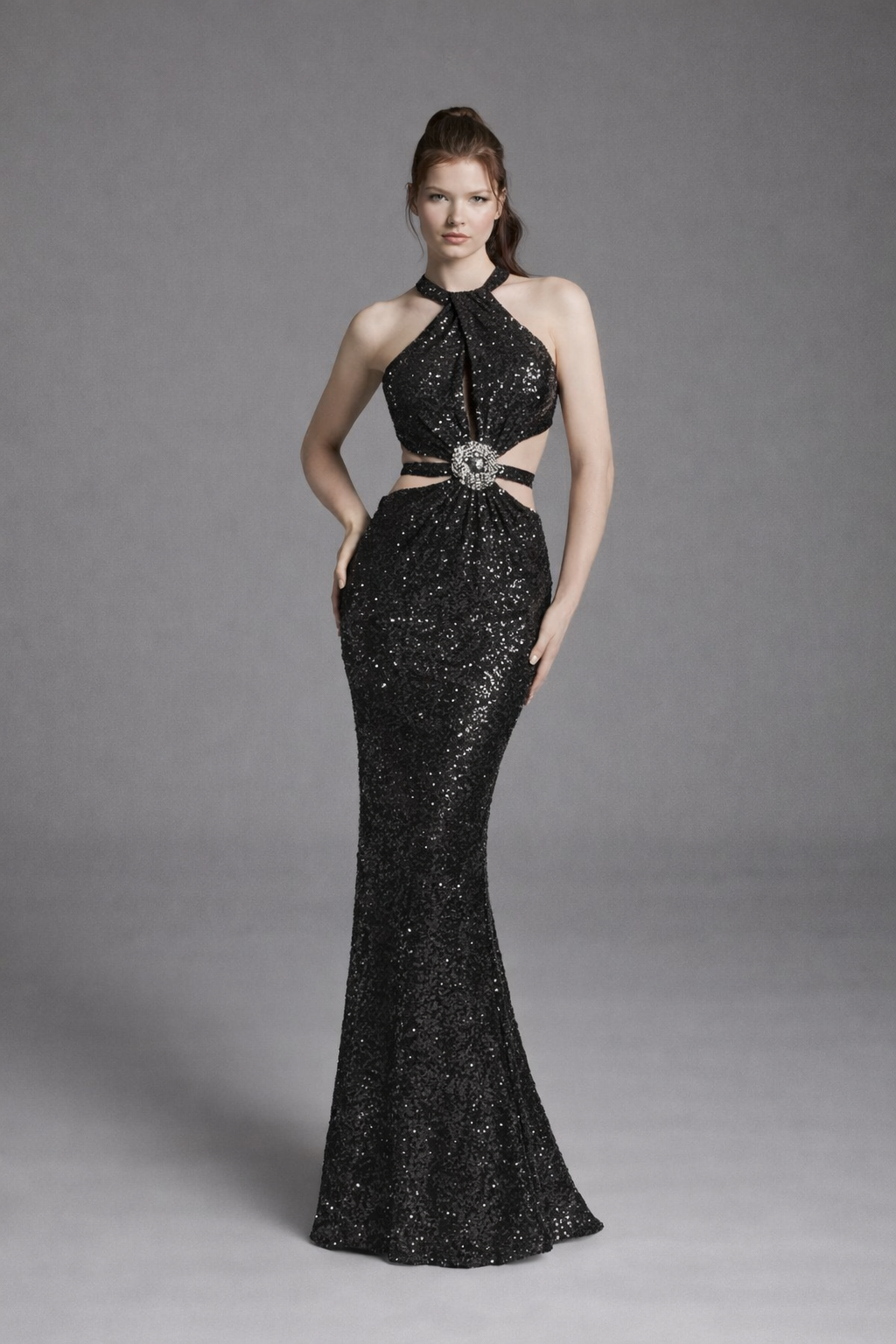 Azra Kotan Siyah Pul Payet Balık Abiye – Sırt Dekolteli Işıltılı Gece Elbisesi