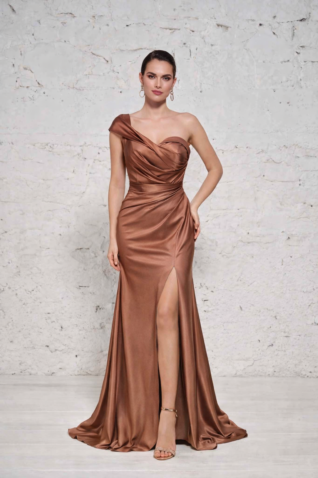 Azra Kotan Tek Omuz Saten Balık Abiye Elbise – Zarif Drapeli Gece Elbisesi