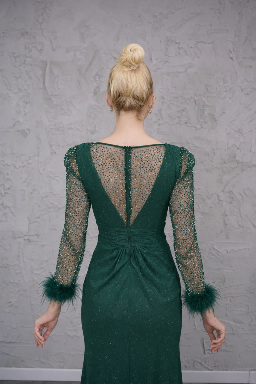 Aurora Gold Abiye – Uzun Kol Otriş Detaylı, Transparan Ön ve Arka Tasarım