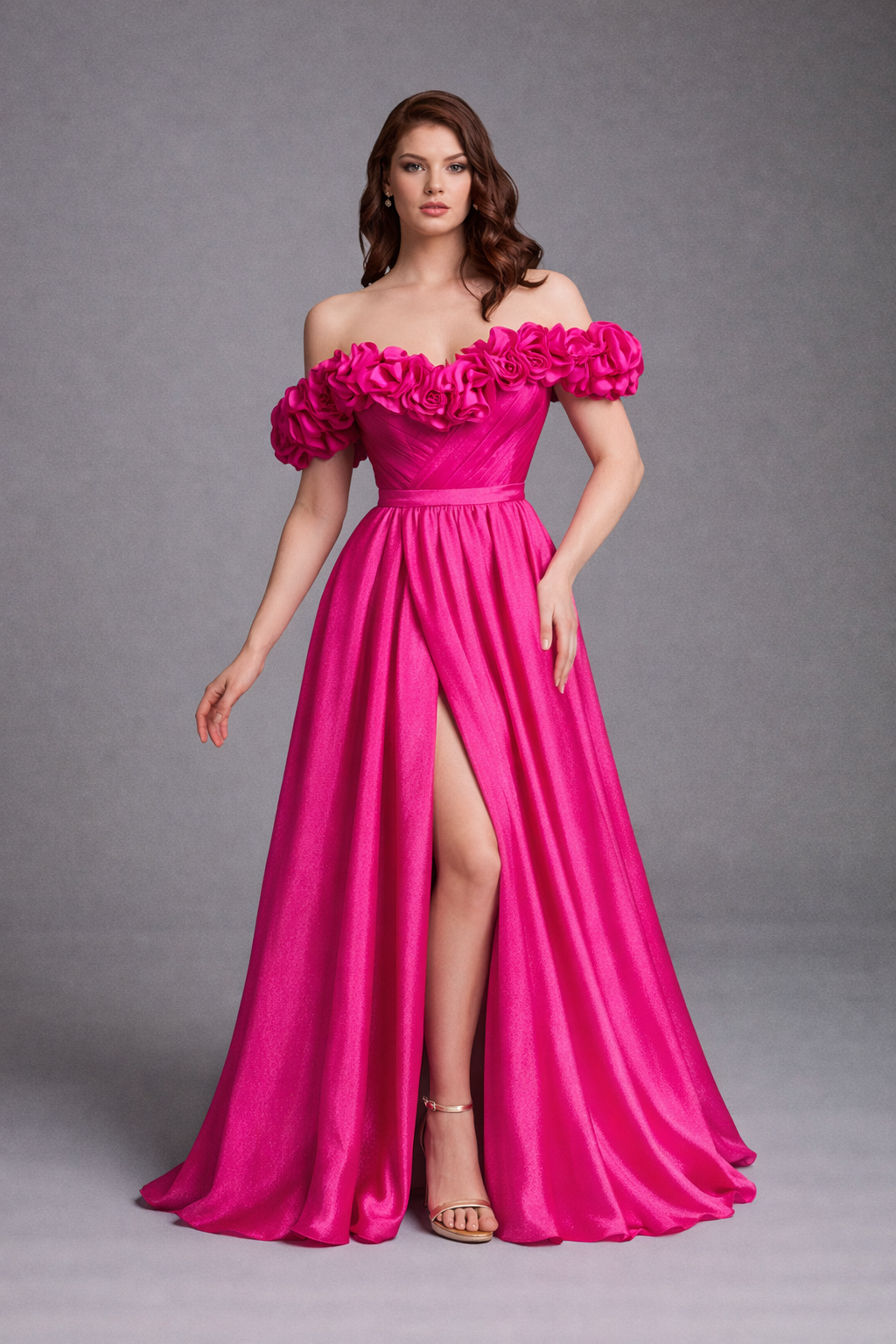 Azra Kotan Straplez Çiçek Detaylı Yırtmaçlı Dökümlü Abiye Elbise