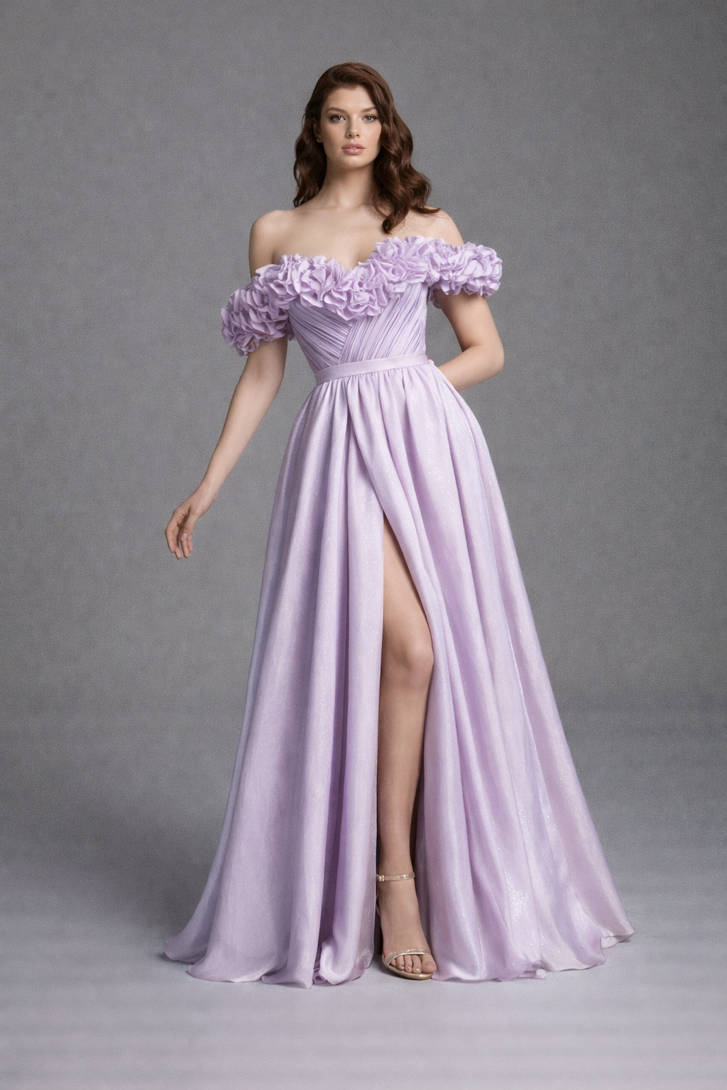 Azra Kotan Straplez Çiçek Detaylı Yırtmaçlı Dökümlü Abiye Elbise