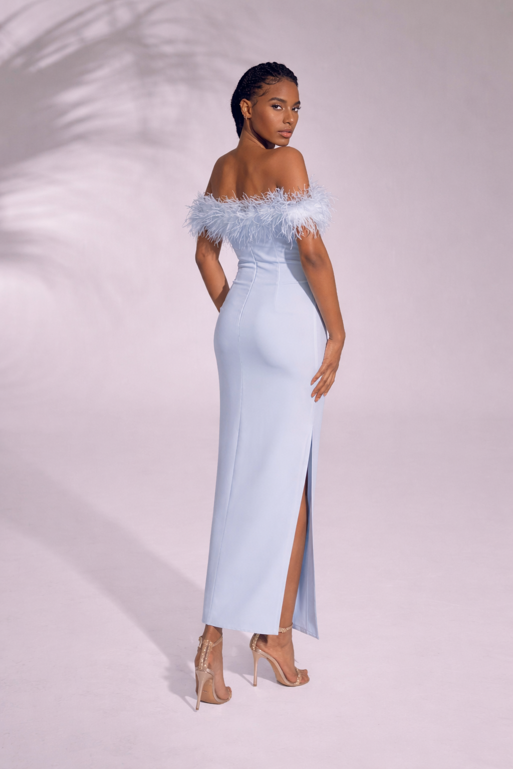 Azra Kotan Bebe Mavisi Otriş Detaylı Straplez Midi Abiye Elbise