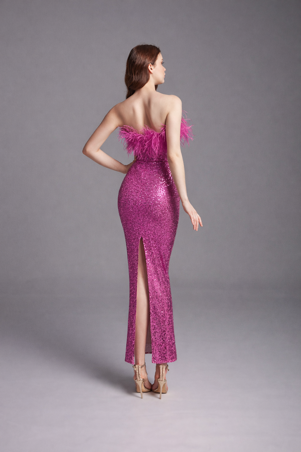 Azra Kotan Midi Boy Otrişli Pul Payet Abiye – Arkadan Yırtmaçlı