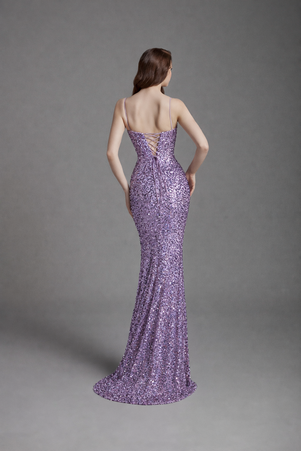 Azra Kotan Korse Detaylı İnce Askılı Tam Pul Payet Uzun Abiye Elbise