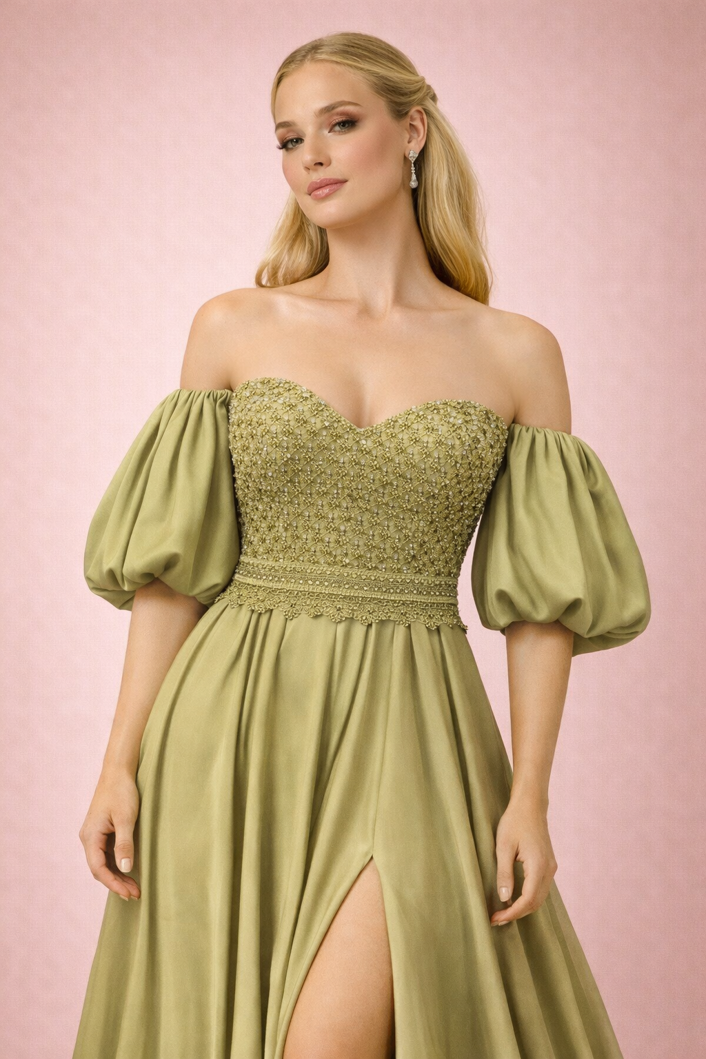 Taş İşlemeli Straplez Balon Kollu Yırtmaçlı Abiye Elbise