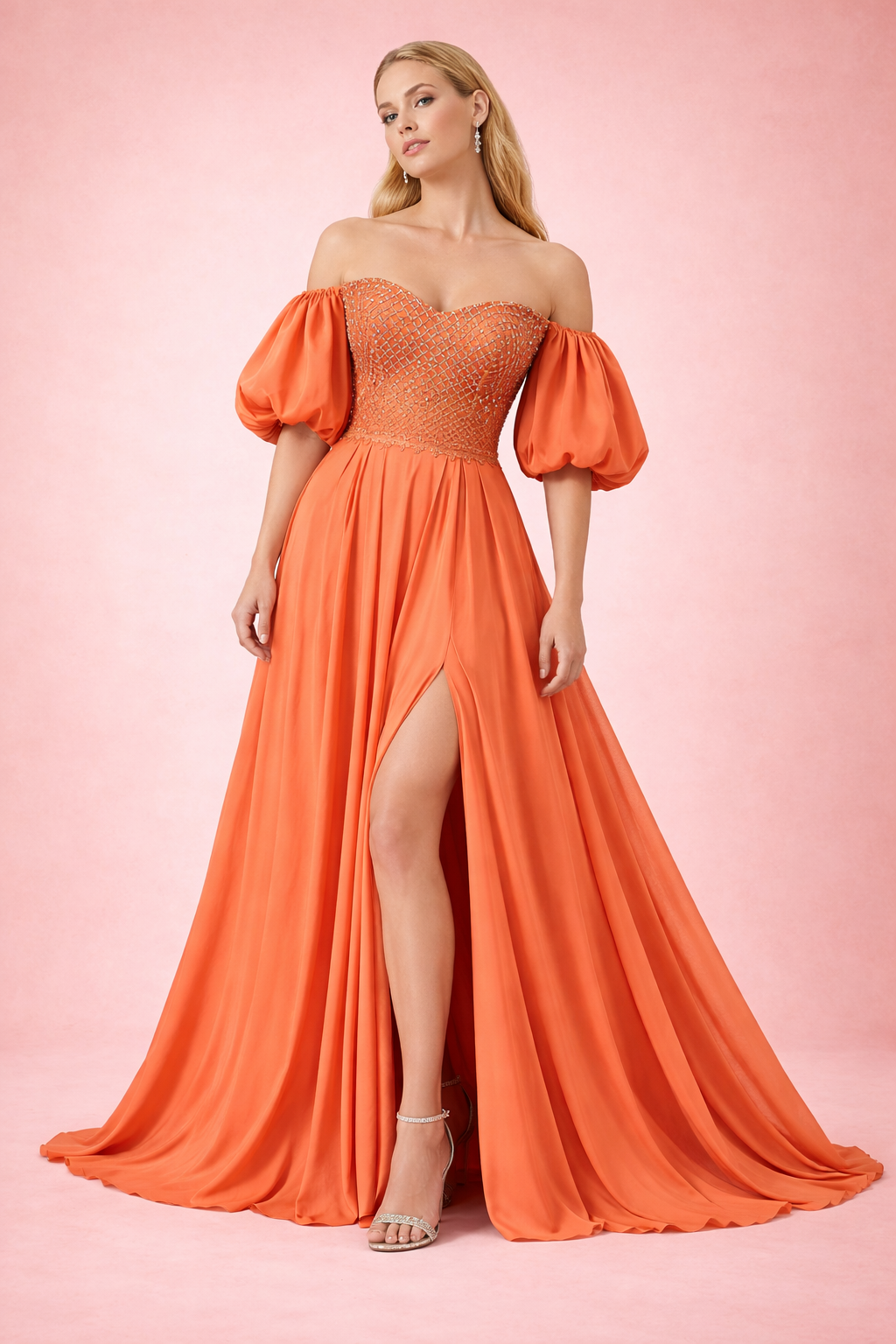 Taş İşlemeli Straplez Balon Kollu Yırtmaçlı Abiye Elbise