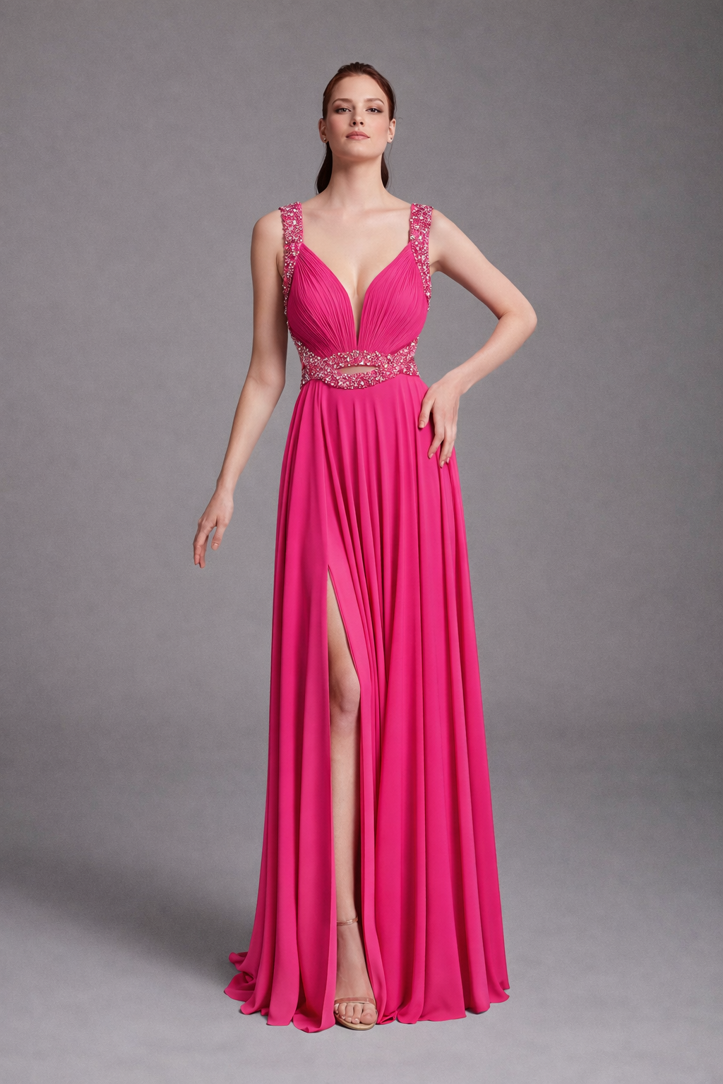 Azra Kotan Boncuk İşlemeli Yırtmaçlı Uzun Abiye Elbise