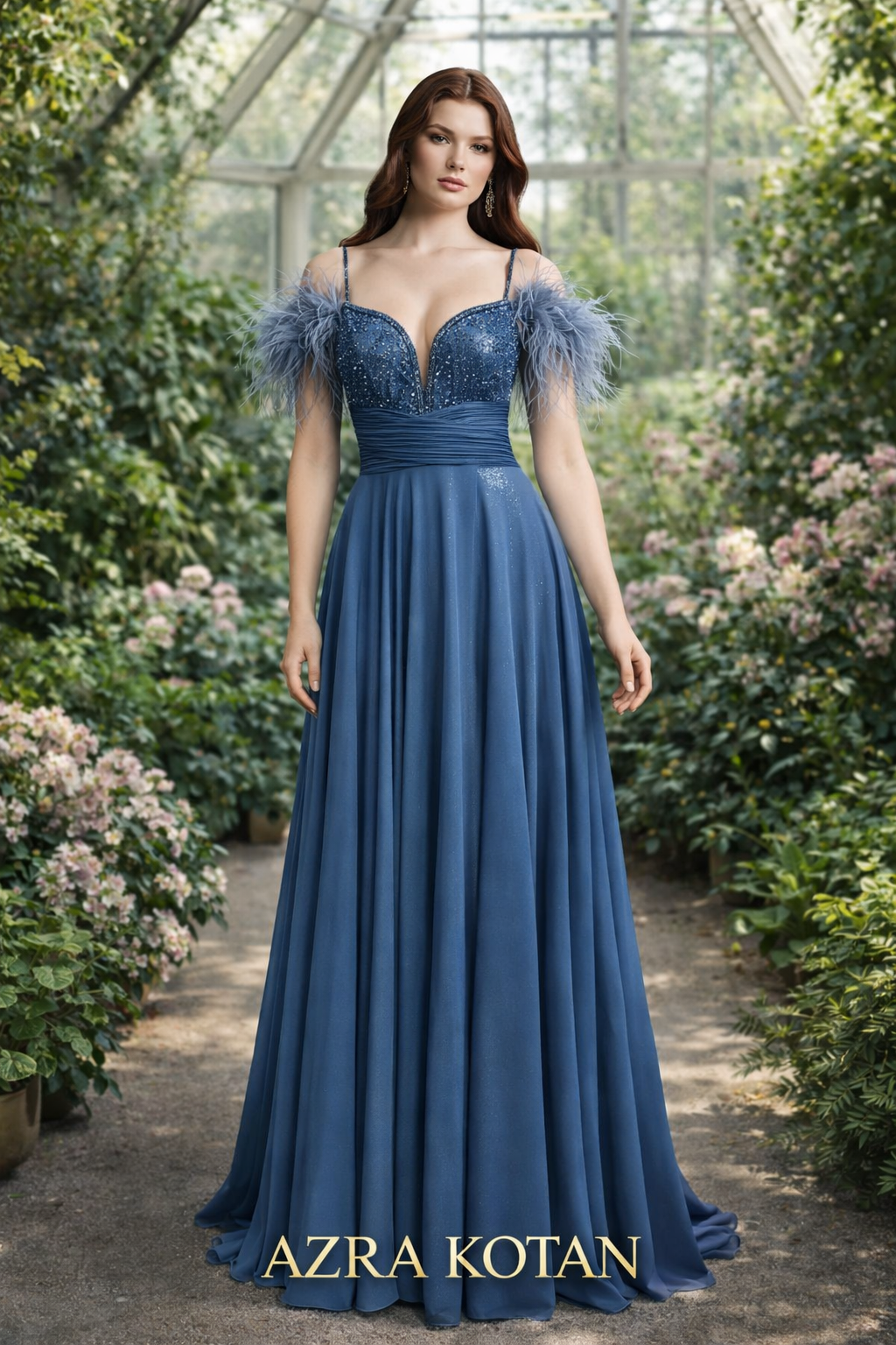 Azra Kotan Dökümlü Etek Üstü Boncuk İşleme Detaylı Uzun Abiye Elbise