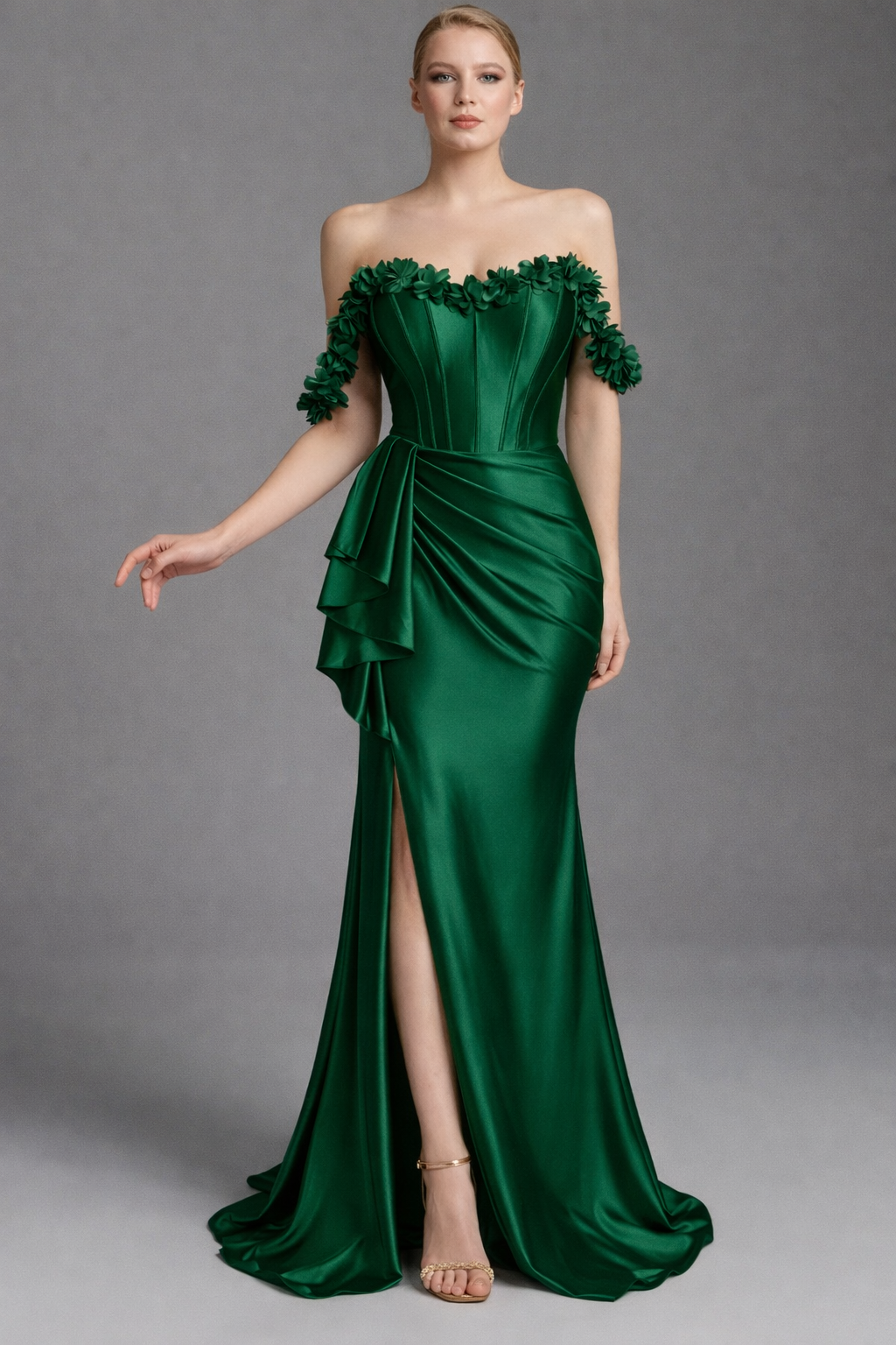 Azra Kotan Çiçek Detaylı Drapeli Saten Düşük Kol Uzun Abiye Elbise