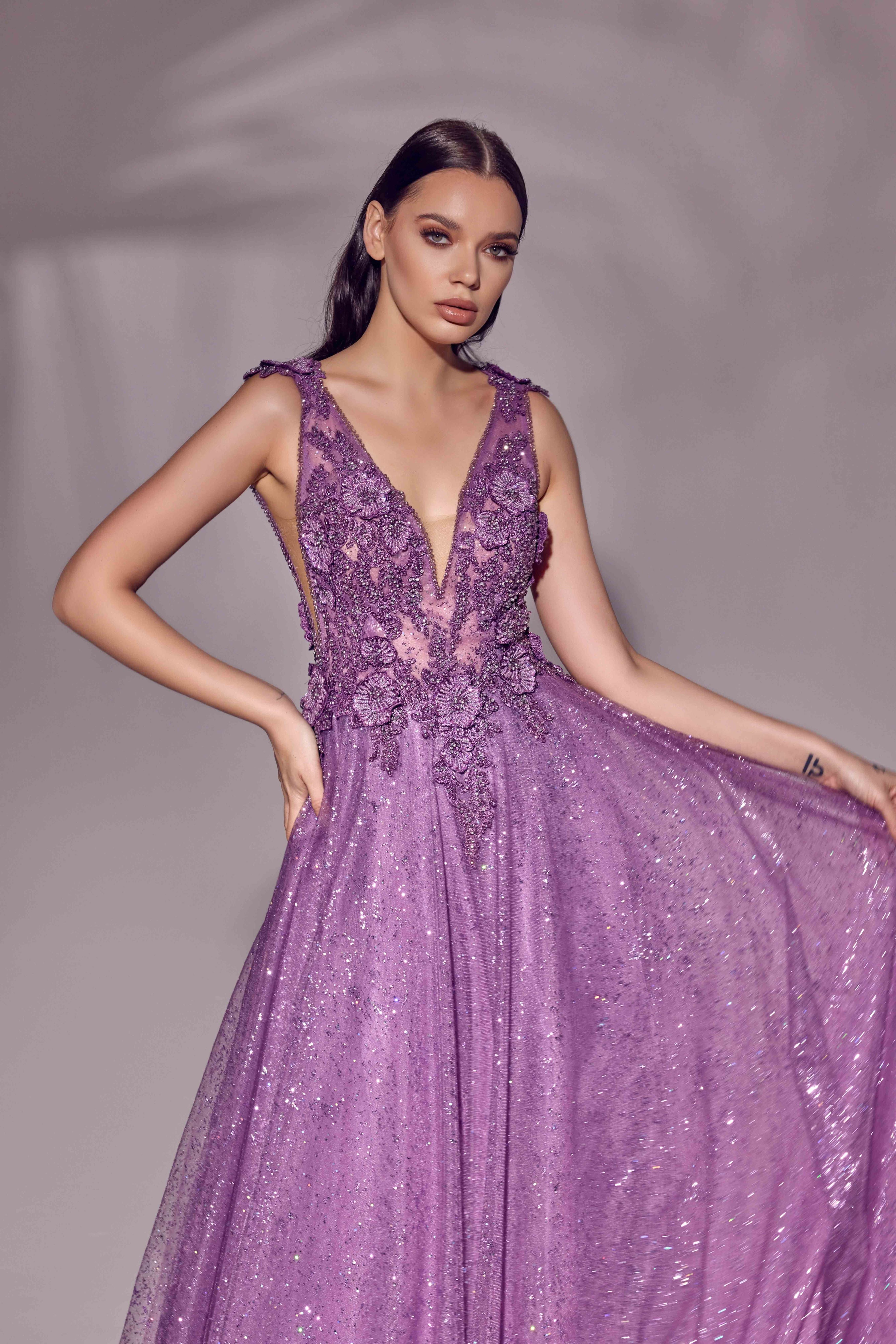 Azra Kotan Bel Kısmı Dantel İşlemeli Helen Nişanlık – Simli Tül Prenses Model