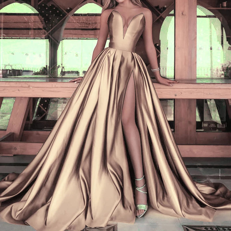 AZRA KOTAN STRAPLEZ DERİN YIRTMAÇLI ABİYE ELBİSE